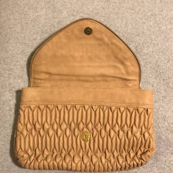 Urban Expressions Clutch - Picture 2 of 6